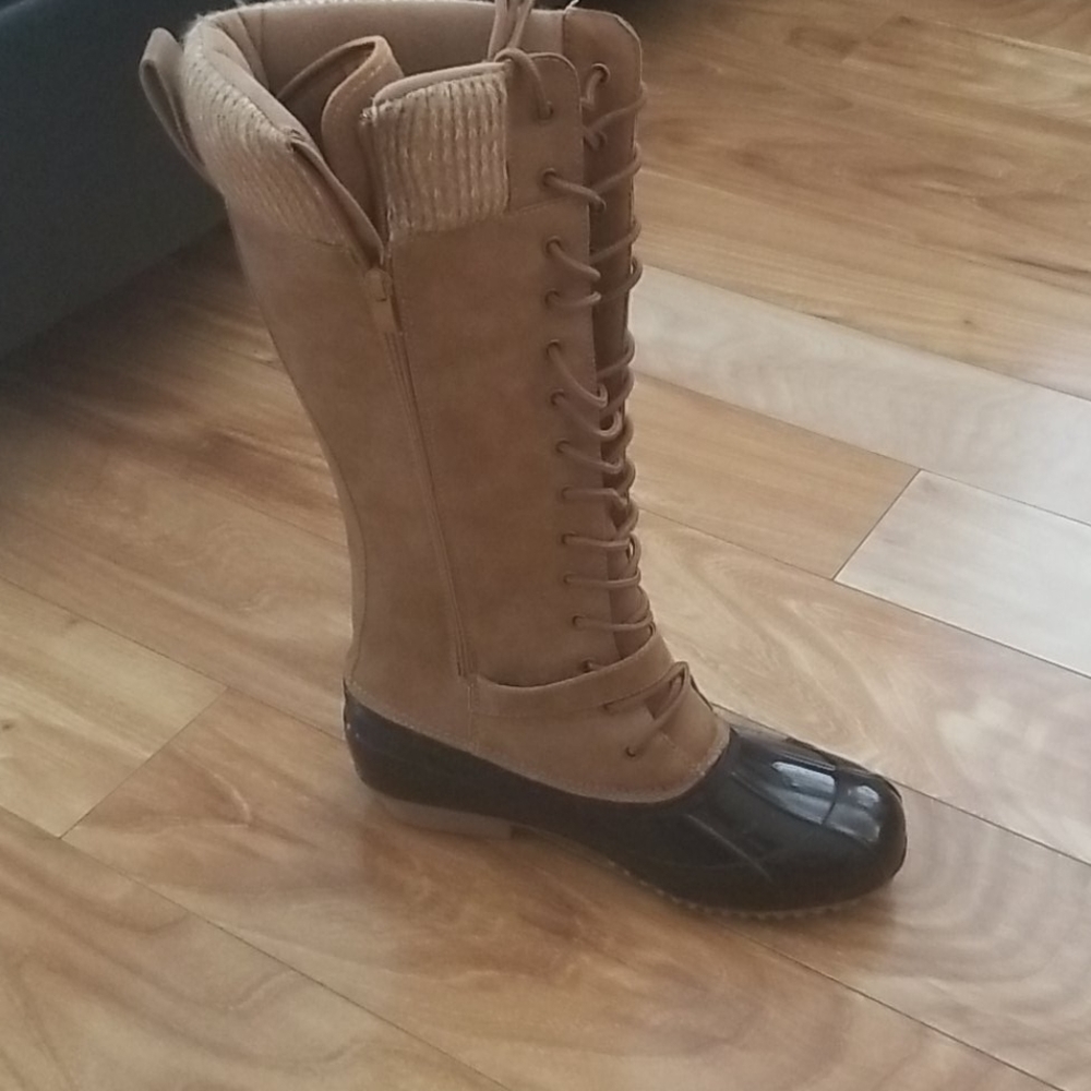 Duck  knee boots